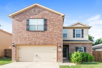 321 Misty Mountain Dr Fort Worth, TX 76140